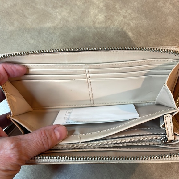 Authentic Coach Wallet - Picture 5 of 10